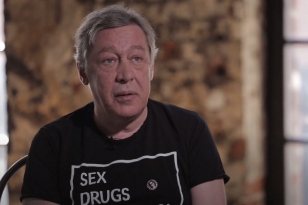 Защита Ефремова нашла человека, сидевшего за рулем его авто в момент ДТП. Это знаменитость Защита Ефремова нашла человека, сидевшего за рулем его авто в момент ДТП. Это знаменитость