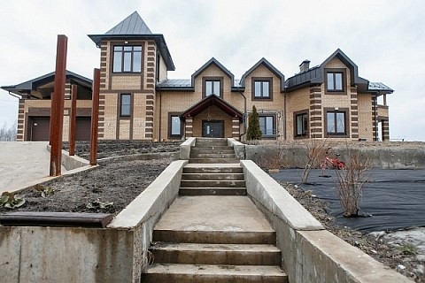 «Замку» у озера ищут покупателя в Нижегородской области «Замку» у озера ищут покупателя в Нижегородской области