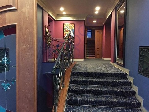 Отель на Большой Покровской продают за 200 млн рублей Отель на Большой Покровской продают за 200 млн рублей