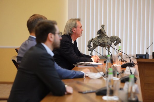 Глеб Никитин провел встречу по вопросу создания памятника Александру Невскому Глеб Никитин провел встречу по вопросу создания памятника Александру Невскому