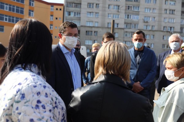 Глеб Никитин провел выездное совещание на месте строительства дорожной развязки в Сормове Глеб Никитин провел выездное совещание на месте строительства дорожной развязки в Сормове