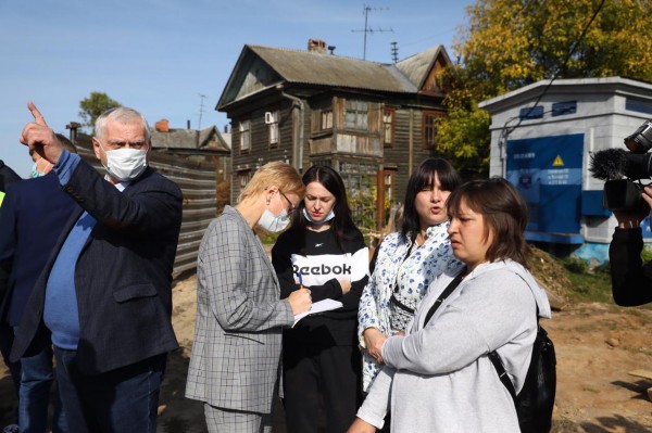 Глеб Никитин провел выездное совещание на месте строительства дорожной развязки в Сормове Глеб Никитин провел выездное совещание на месте строительства дорожной развязки в Сормове