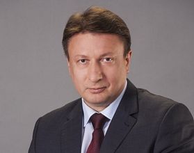 ЗСНО досрочно прекратило полномочия Олега Лавричева