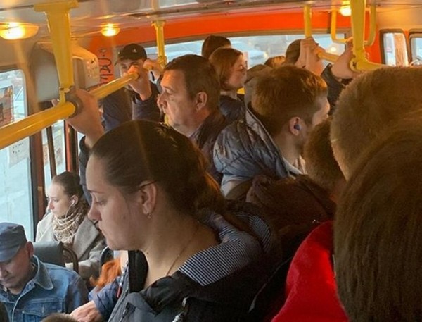 Министра здравоохранения шокировало отсутствие пассажиров в масках в нижегородском автобусе Министра здравоохранения шокировало отсутствие пассажиров в масках в нижегородском автобусе