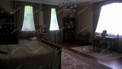 Нижегородцы продают «дворянскую усадьбу» в Зеленом городе