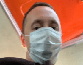 Заместителя нижегородского губернатора шокировало отсутствие масок на пассажирах в автобусе
Заместителя нижегородского губернатора шокировало отсутствие масок на пассажирах в автобусе