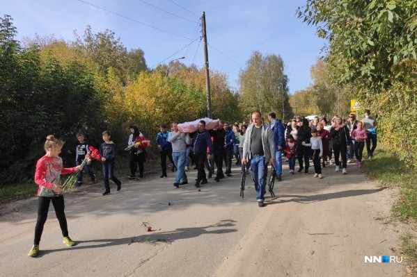 В Неклюдово простились с убитой 9-летней девочкой