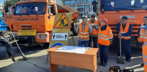 Проверка готовности коммунальных служб к зиме прошла в Ленинском районе   