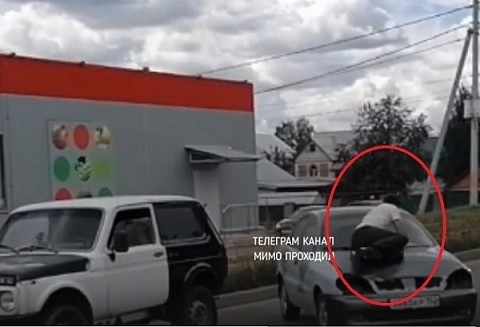 Пьяный водитель протащил нижегородца на капоте после ДТП Пьяный водитель протащил нижегородца на капоте после ДТП