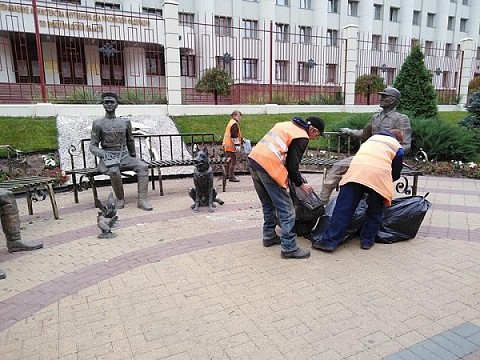 Коммунальщики вновь разорили мемориал в честь Ирины Славиной Коммунальщики вновь разорили мемориал в честь Ирины Славиной