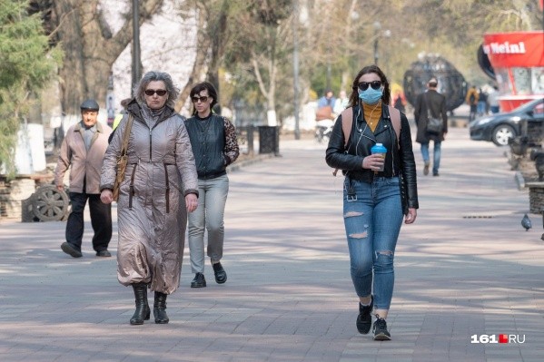 Надоело бояться? А жить не надоело? Почему мы вдруг стали игнорировать коронавирус Надоело бояться? А жить не надоело? Почему мы вдруг стали игнорировать коронавирус