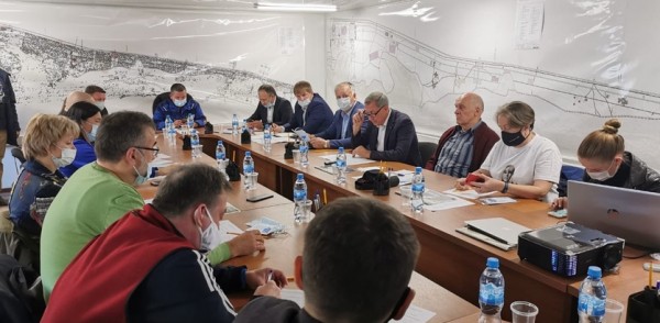 Общественный совет предлагает использовать в парке &laquo;Швейцария&raquo; экологичную уборочную технику на электроприводе