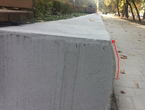 Нижегородцы пожаловались кривые &laquo;клумбы-гробы&raquo; Звездинского сквера