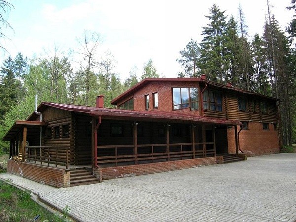 Нижегородцы продают усадьбу на берегу Линды за 15 млн рублей Нижегородцы продают усадьбу на берегу Линды за 15 млн рублей