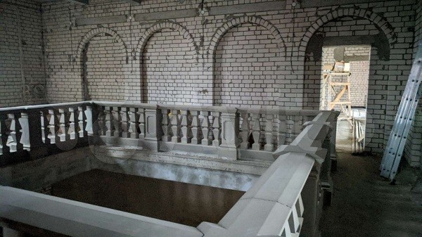 Особняк-замок выставлен на продажу за 15 млн рублей в Кстовском районе Особняк-замок выставлен на продажу за 15 млн рублей в Кстовском районе