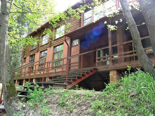 Нижегородцы продают усадьбу на берегу Линды за 15 млн рублей Нижегородцы продают усадьбу на берегу Линды за 15 млн рублей