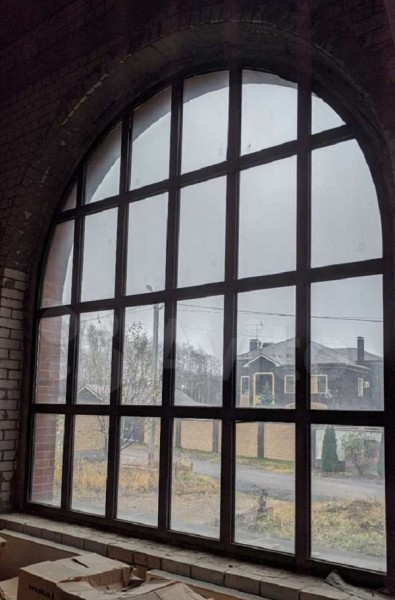 Особняк-замок выставлен на продажу за 15 млн рублей в Кстовском районе Особняк-замок выставлен на продажу за 15 млн рублей в Кстовском районе