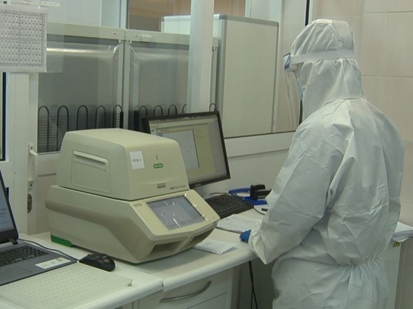 Три тысячи анализов в день на COVID-19 проводит Нижегородский СПИД-центр