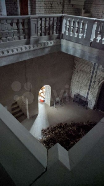 Особняк-замок выставлен на продажу за 15 млн рублей в Кстовском районе Особняк-замок выставлен на продажу за 15 млн рублей в Кстовском районе