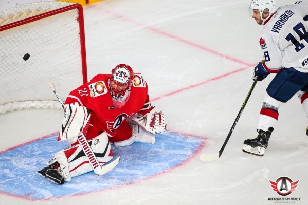 ХК «Торпедо» на выезде одолел уральский «Автомобилист» по буллитам ХК «Торпедо» на выезде одолел уральский «Автомобилист» по буллитам