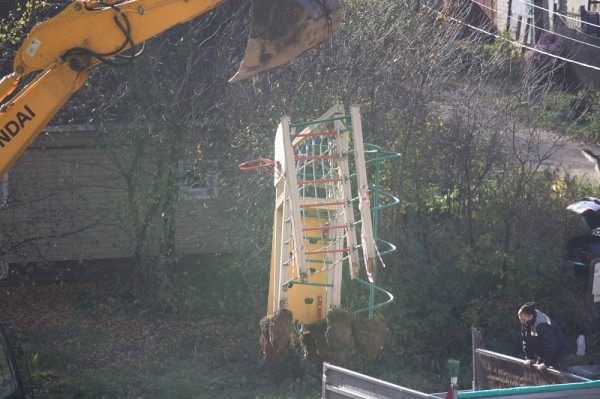 Детскую площадку украли у жителей Приокского района Нижнего Новгорода
