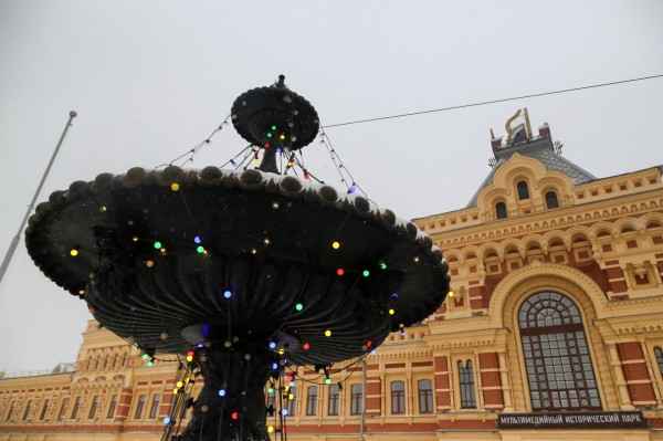 Юрий Шалабаев проверил, как к Новому году украшают Канавинский район