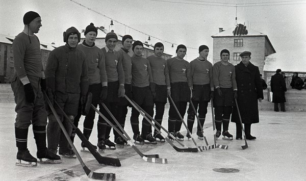 Хоккейному клубу "Торпедо" - 74! Хоккейному клубу "Торпедо" - 74!