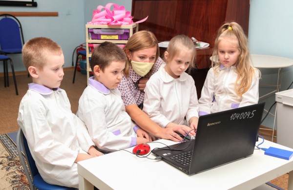 Цифровую лабораторию для занятий по экологии приобрел детский сад № 24 на средства Премии Нижнего Новгорода Цифровую лабораторию для занятий по экологии приобрел детский сад № 24 на средства Премии Нижнего Новгорода