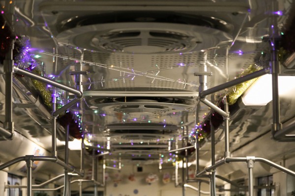 Первый новогодний поезд метро в Нижнем Новгороде вышел в рейс