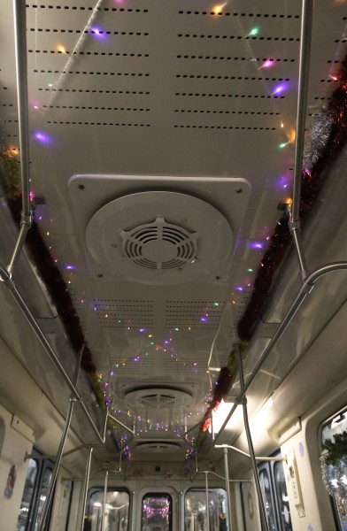 Первый новогодний поезд метро в Нижнем Новгороде вышел в рейс