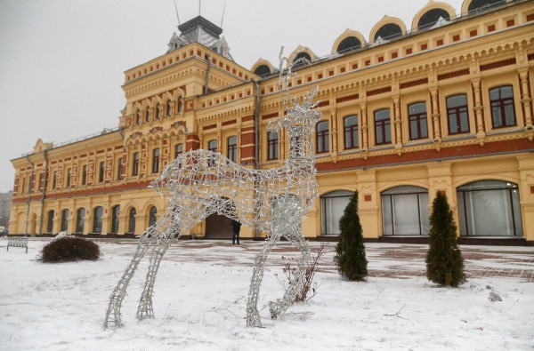 Юрий Шалабаев проверил, как к Новому году украшают Канавинский район