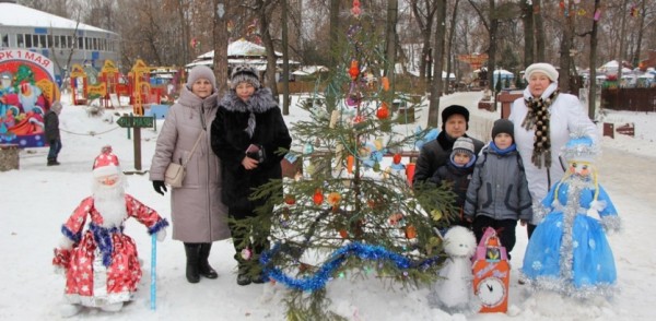 Конкурсы ледяных скульптур, новогодней ёлочной игрушки и праздничного оформления окон прошли в Канавине