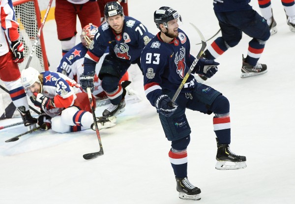 Рождественским вечером встречаемся на хоккее!