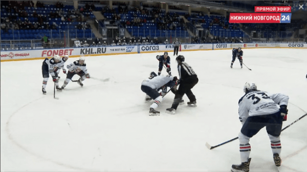 Матч КХЛ "Торпедо" - "Металлург": начался второй период Матч КХЛ "Торпедо" - "Металлург": начался второй период