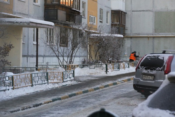 Юрий Шалабаев проверил качество уборки снега в Нижнем Новгороде по адресам, указанным жителями