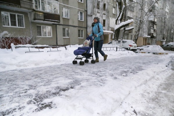 Юрий Шалабаев проверил качество уборки снега в Нижнем Новгороде по адресам, указанным жителями