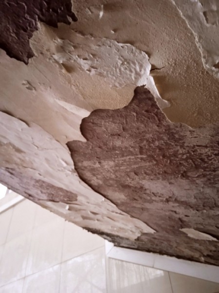 Нижегородцы возмущены осыпающимся ремонтом перехода на улице Советской