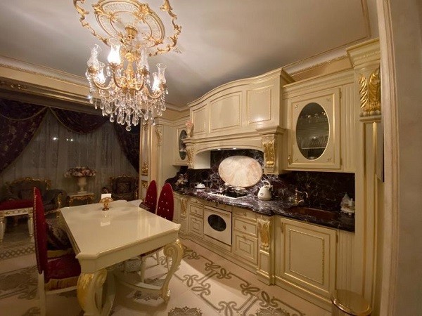 Нижегородцы продают «королевскую» квартиру на улице Минина Нижегородцы продают «королевскую» квартиру на улице Минина