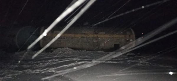 Опубликованы фото с места схода поезда в Нижегородской области