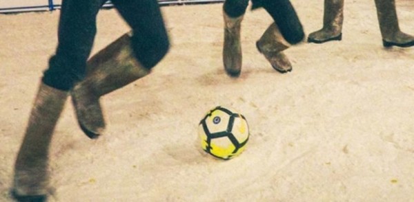 Жителей Ленинского района приглашают принять участие в онлайн-тренировке «Футбол в валенках»