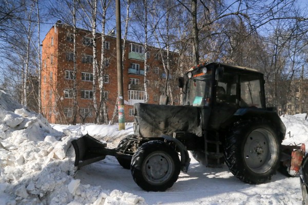 Комплексная уборка микрорайонов началась в Нижегородском районе Нижнего Новгорода Комплексная уборка микрорайонов началась в Нижегородском районе Нижнего Новгорода
