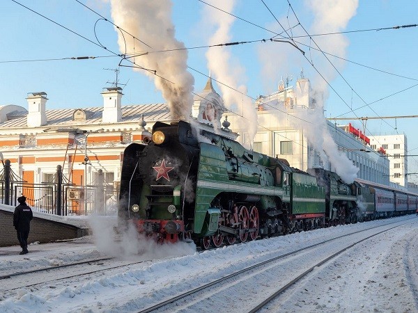 Ретро-поезд привез московских туристов в Нижний Новгород