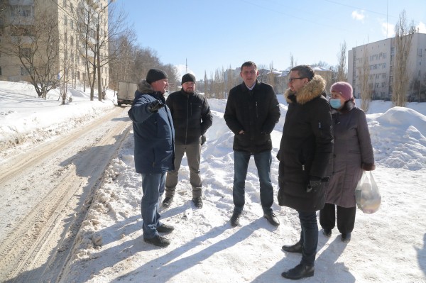 Комплексная уборка микрорайонов началась в Нижегородском районе Нижнего Новгорода Комплексная уборка микрорайонов началась в Нижегородском районе Нижнего Новгорода