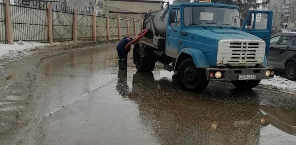 Откачку воды ведут в Московском районе на улицах Рябцева, Бийская, Чаадаева, Народная, Гастелло, 50 лет Победы и проспекте Героев 