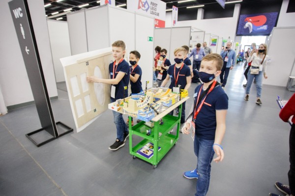 Стартовал Национальный чемпионат по робототехнике «FIRST ROBOTICS CHAMPIONSHIP — Нижний Новгород 2.0» Стартовал Национальный чемпионат по робототехнике «FIRST ROBOTICS CHAMPIONSHIP — Нижний Новгород 2.0»