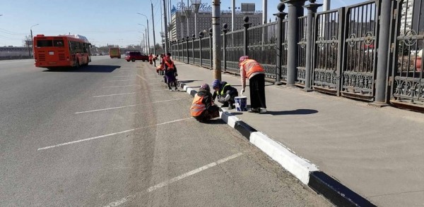 Покраску бордюров начали в Канавинском районе