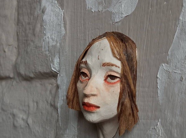 Уличная художница спрятала 15 кукольных голов в центре Нижнего Новгорода Уличная художница спрятала 15 кукольных голов в центре Нижнего Новгорода