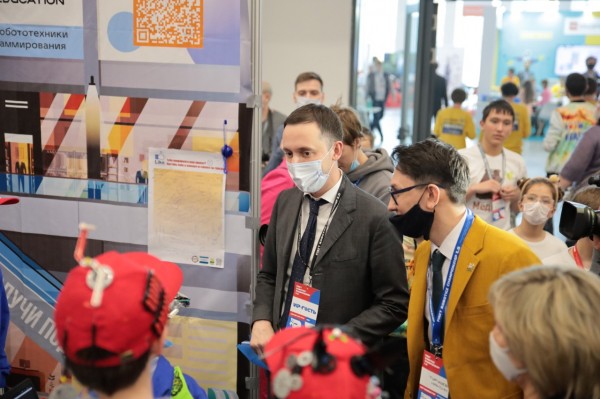 Стартовал Национальный чемпионат по робототехнике «FIRST ROBOTICS CHAMPIONSHIP — Нижний Новгород 2.0» Стартовал Национальный чемпионат по робототехнике «FIRST ROBOTICS CHAMPIONSHIP — Нижний Новгород 2.0»