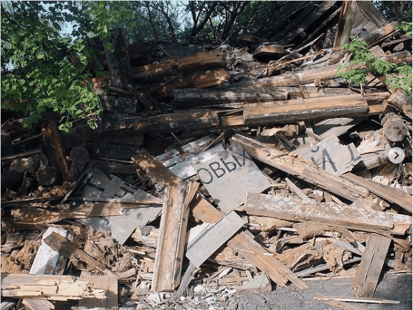 Флигель усадьбы Столярова со стрит-артом Nomerz снесли в Нижнем Новгороде