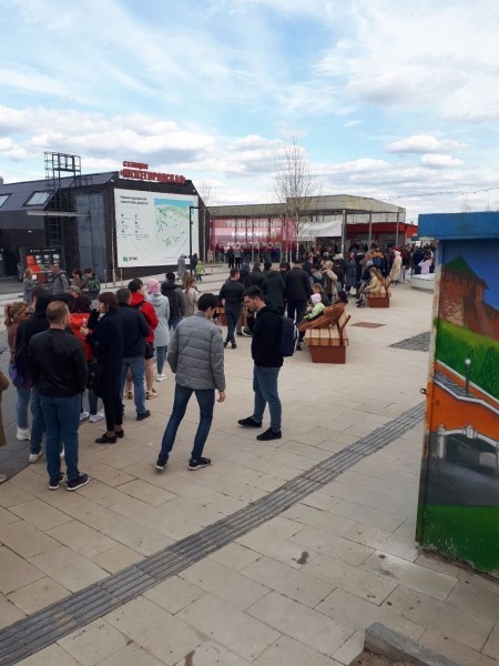 Огромная очередь выстроилась у Нижегородской канатной дороги 4 мая Огромная очередь выстроилась у Нижегородской канатной дороги 4 мая